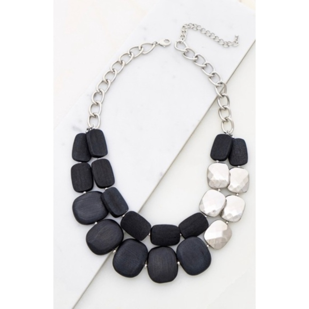Black wood bead layer necklace